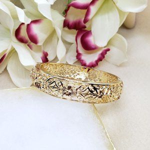Gold Hibiscus Cut Out Hinge Bracelet